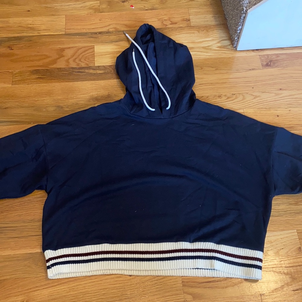 Cropped hoodie